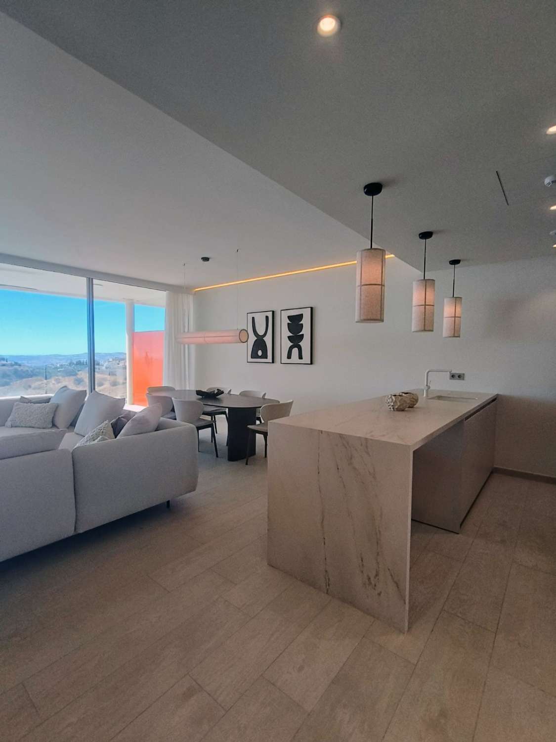 Pieni huoneisto myynnissä El Higuerón (Fuengirola)