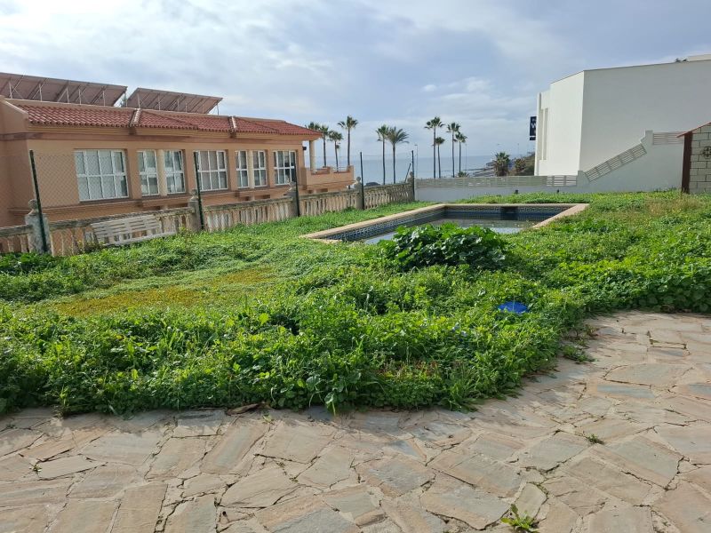 Amplio chalet independiente con vistas al mar