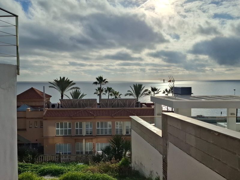 Amplio chalet independiente con vistas al mar