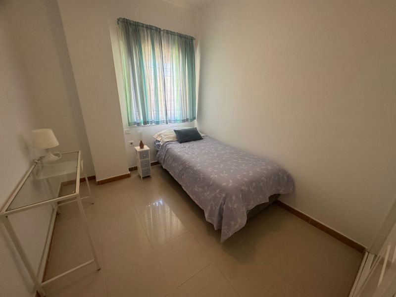 Bonito piso situado en Los Pacos, Fuengirola, con piscina y parking incluido
