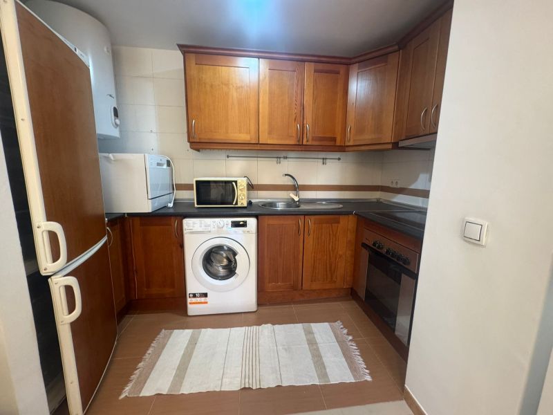 Bonito piso situado en Los Pacos, Fuengirola, con piscina y parking incluido