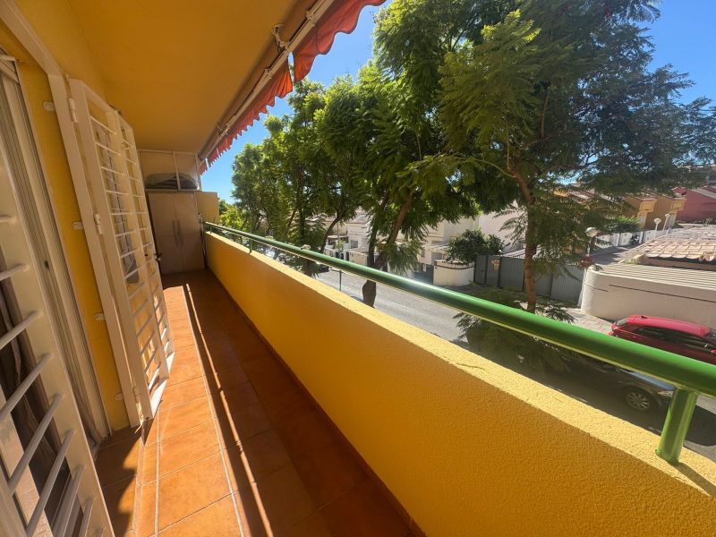 Bonito piso situado en Los Pacos, Fuengirola, con piscina y parking incluido