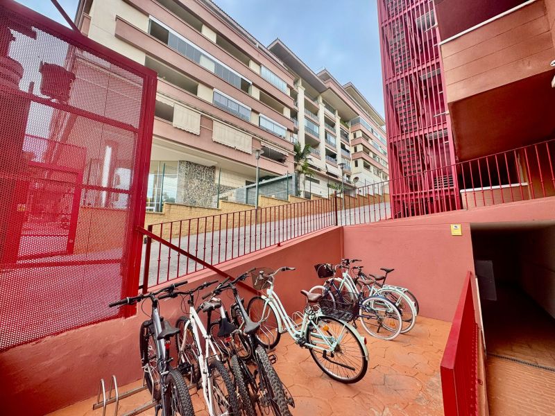 fANTASTICO OPORTUNIDAD EN LOS PACOS, FUENGIROLA.