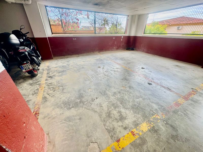 fANTASTICO OPORTUNIDAD EN LOS PACOS, FUENGIROLA.