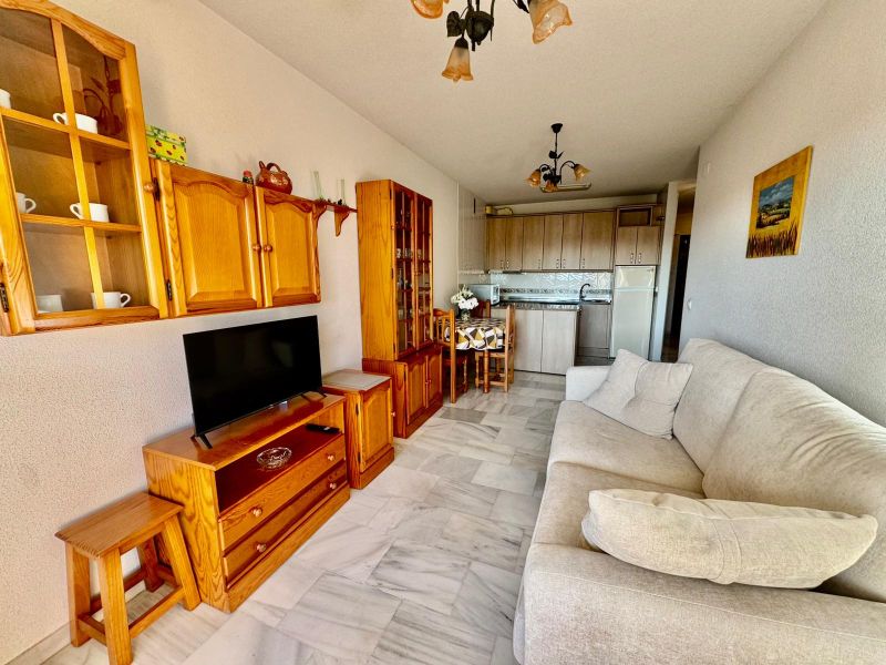 Magnifico piso de 2 dormitorios/2maños con terraza, piscina y parking comunitario