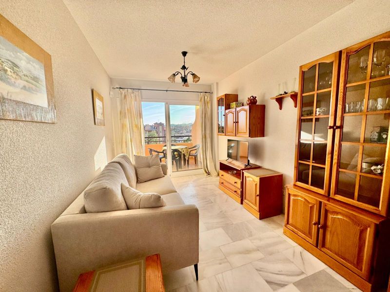 Magnifico piso de 2 dormitorios/2maños con terraza, piscina y parking comunitario