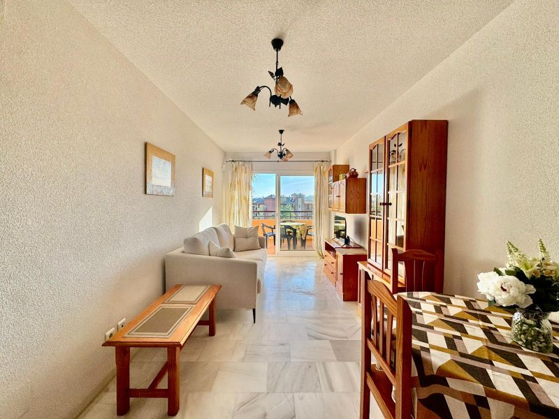 Magnifico piso de 2 dormitorios/2maños con terraza, piscina y parking comunitario