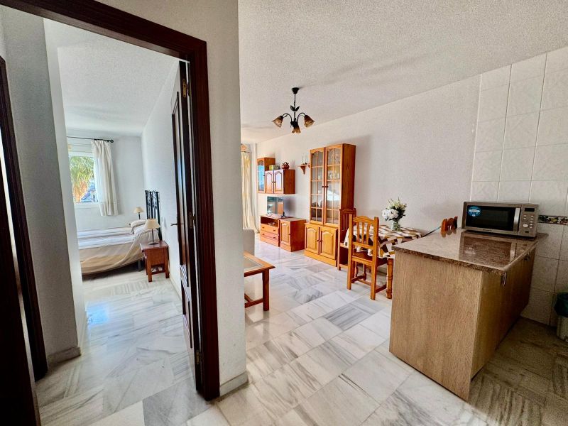 Magnifico piso de 2 dormitorios/2maños con terraza, piscina y parking comunitario