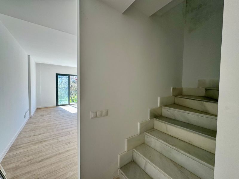 Duplex a estrenar en la zona baja de Los Pacos.