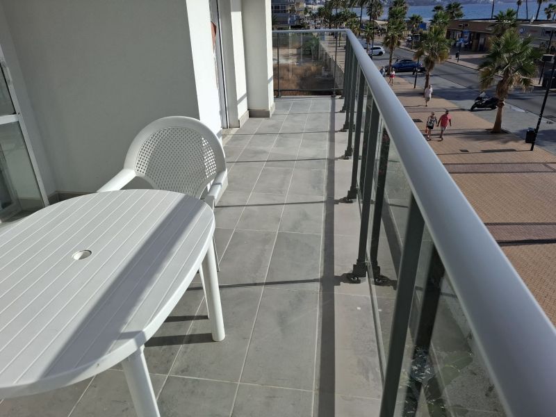 Gran piso en primera linea de Paseo Maritimo del centro de Fuengirola con garaje incluido