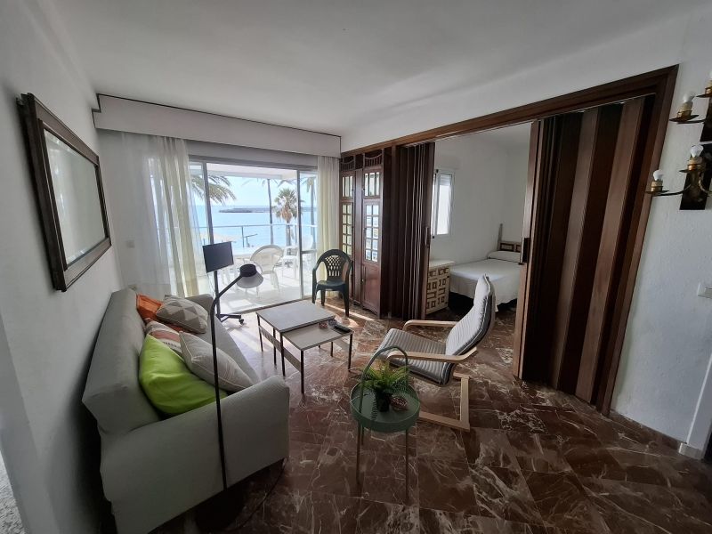 Gran piso en primera linea de Paseo Maritimo del centro de Fuengirola con garaje incluido