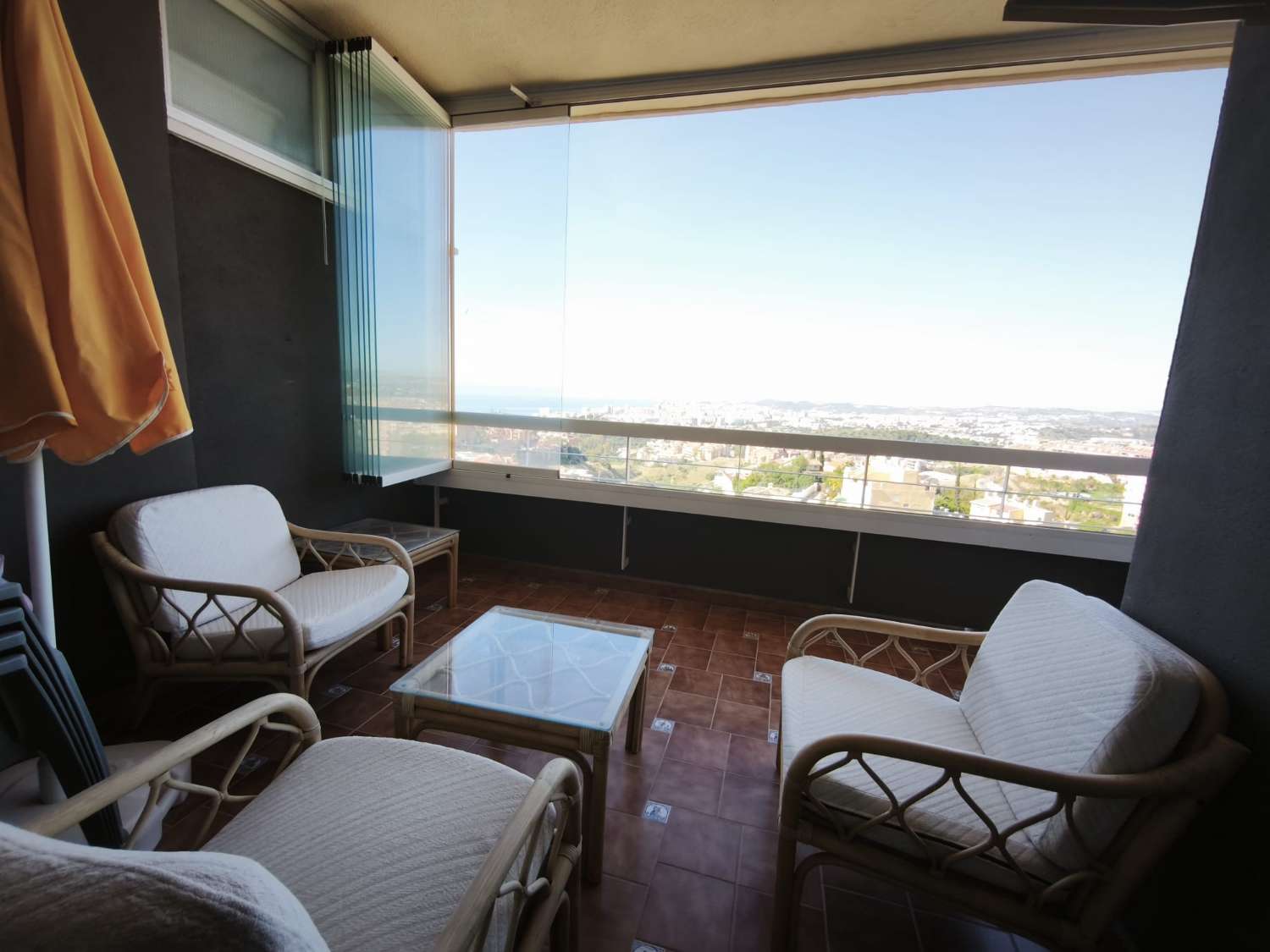 Gran piso con vistas al mar en Torreblanca, Fuengirola