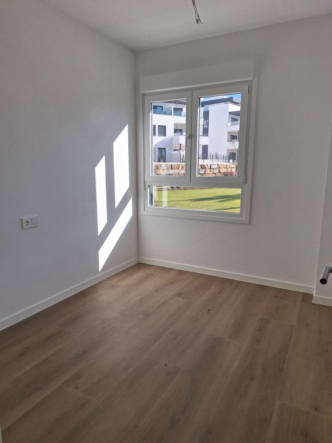 Magnifico piso a estrenar a 5 minutos del mar con piscina, garaje y gimnasio y vistas impresionantes al mar